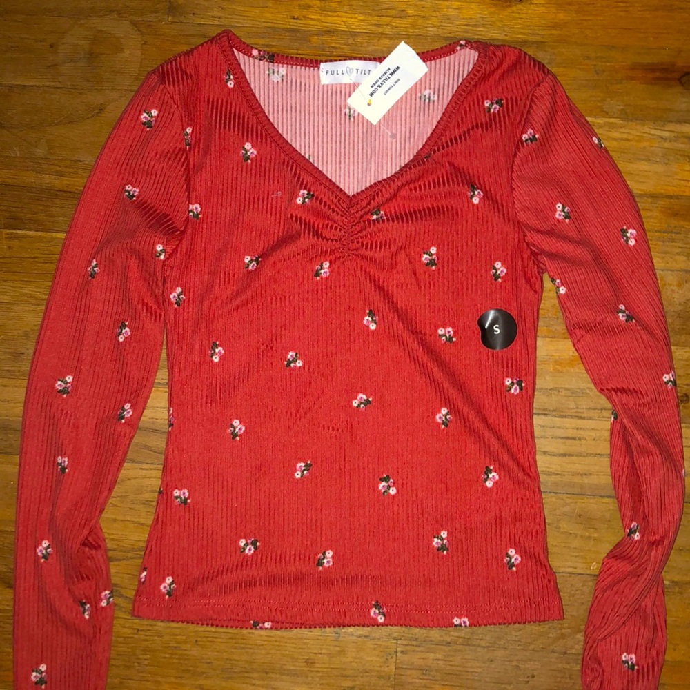 Brand new w tags Tilly’s top!!
